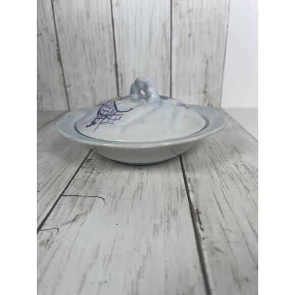 Dish & Lid Vintage 1978 Small Periwinkle Handpainted Trinkets - Picture 2 of 6